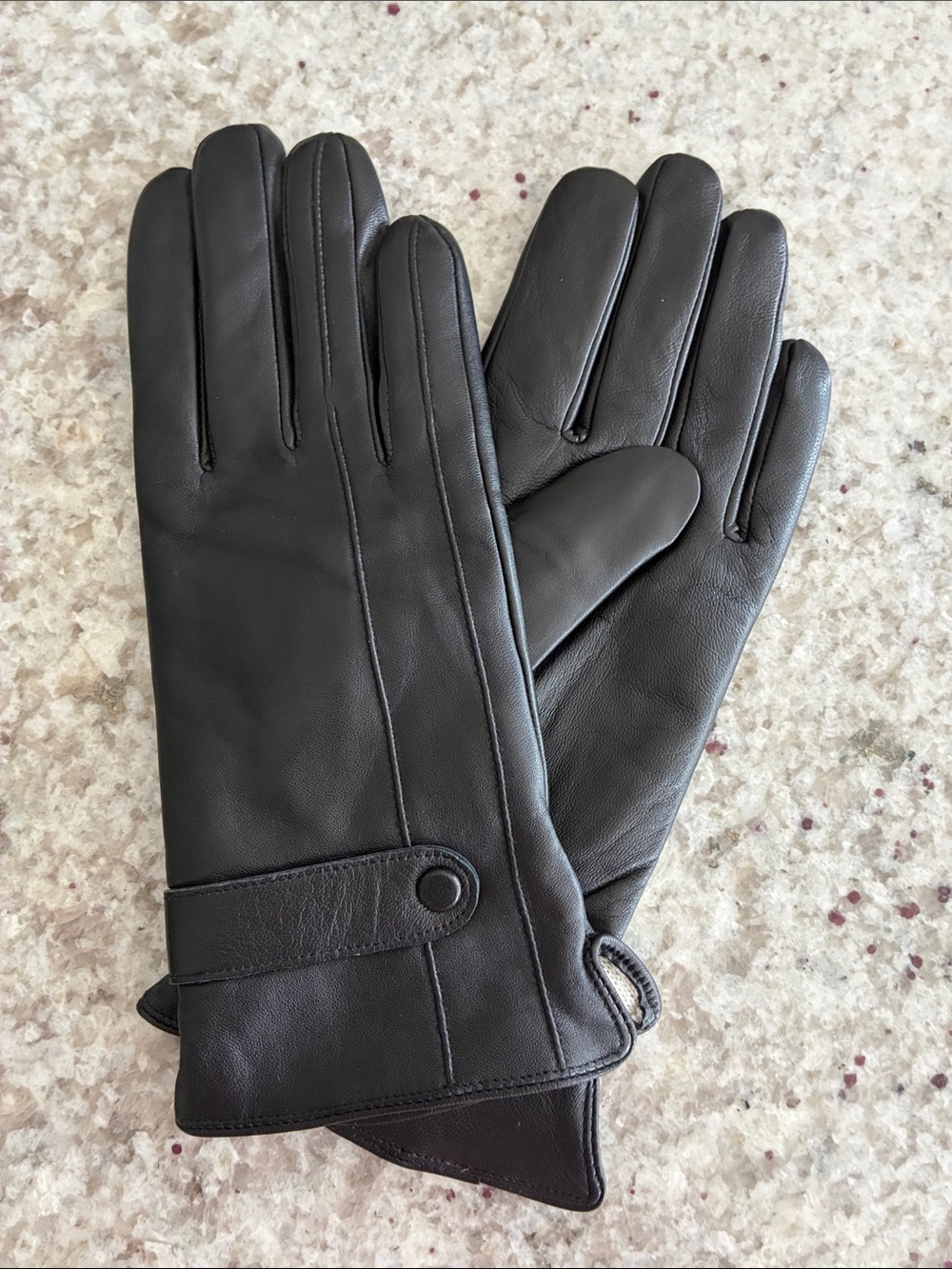 Black Leather Gloves - Classic Winter Accessory Size XXL